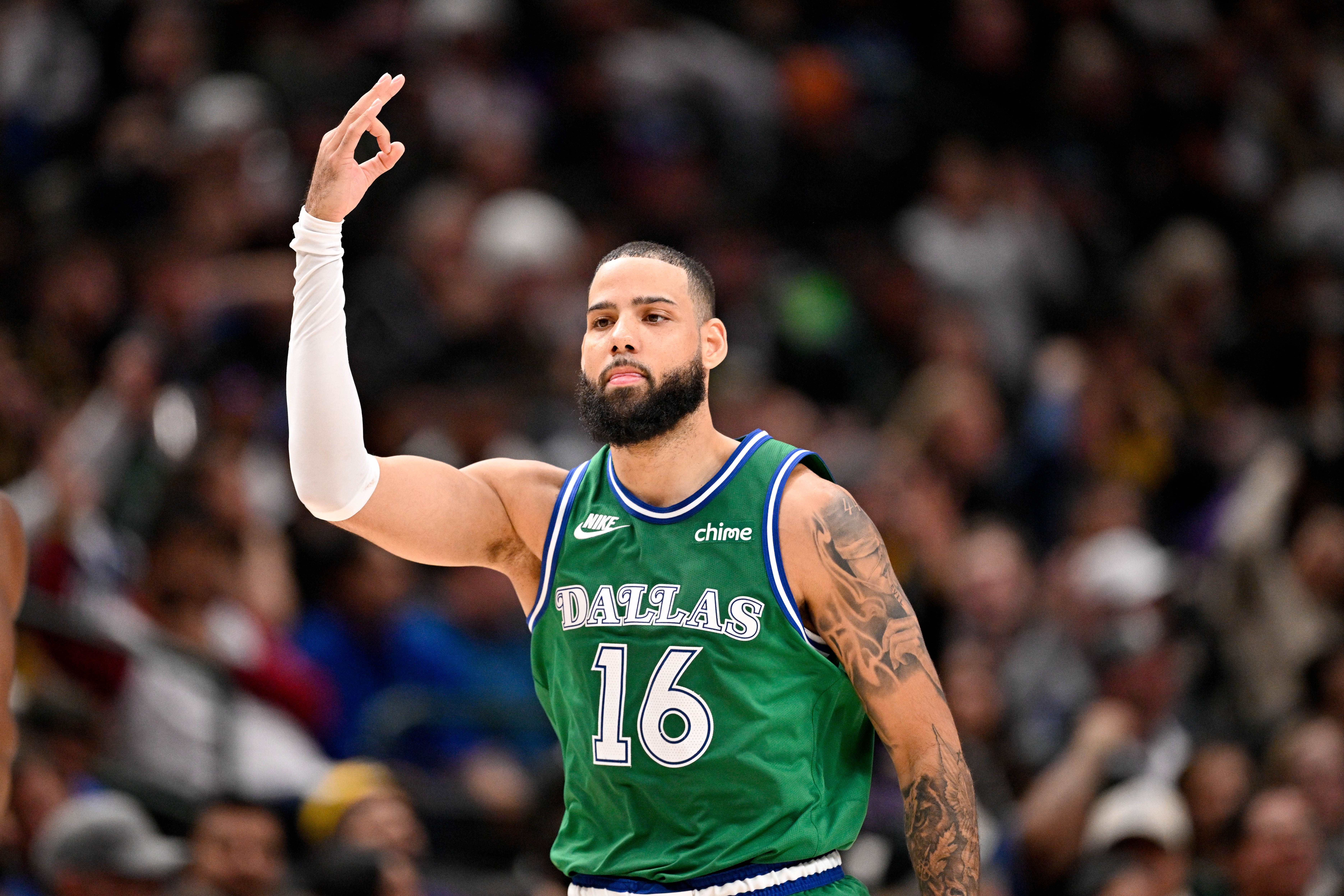 完美体育官网-明天独行侠迎战勇士 凯莱布·马丁出战成疑 布威小概率出战