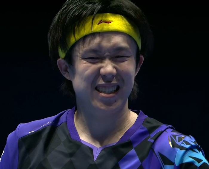 心理优势连下四五局！王楚钦3-2逆转科顿，国乒半决赛1-0领先法国|对手|发球|失误_新浪体育_新浪新闻